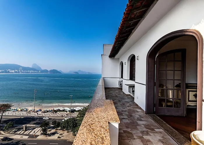 Vista incrível para a praia de Copacabana - varanda espaçosa